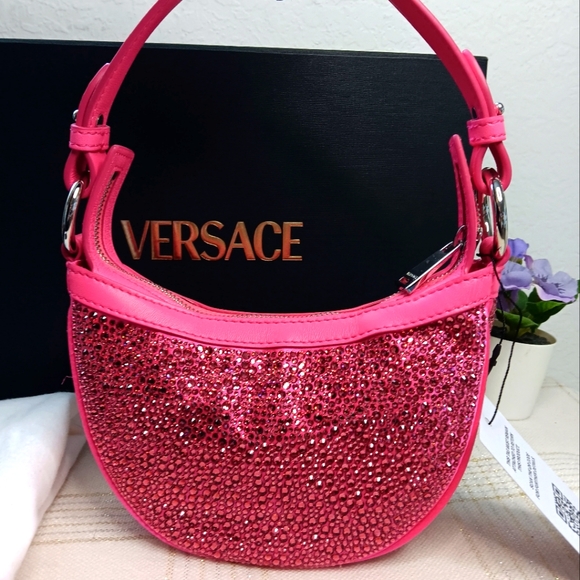 GIVEAWAY β¨οΈ π π NWT VERSACE PINK CRYSTALS BAG β¨οΈ - Picture 14 of 15